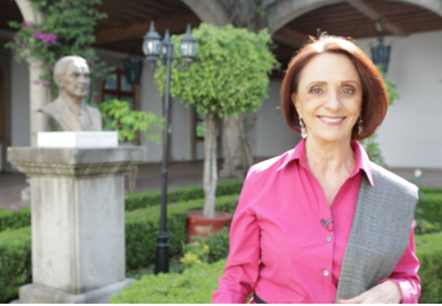 Charla con la cronista Ángeles González Gamio