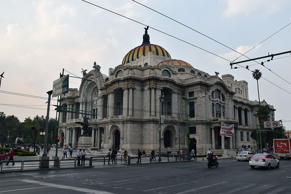 Tour Palacio de Bellas Artes y Cantina Buenos Aires