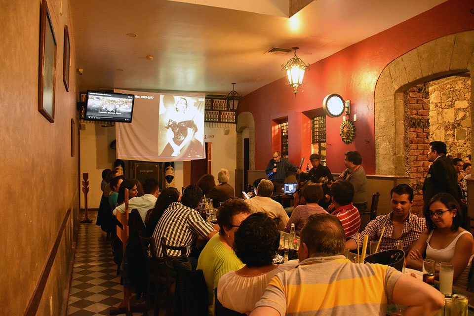 Tour Palacio de Bellas Artes y Cantina Buenos Aires