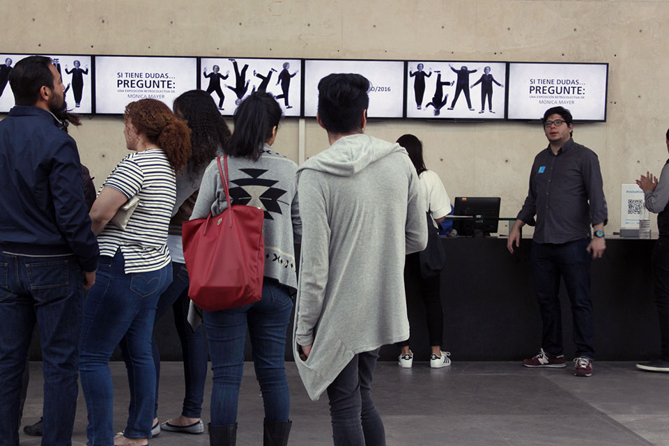 Si Tiene Dudas Pregunte... Visita Guiada la exposición de Mónica Mayer en el MUAC