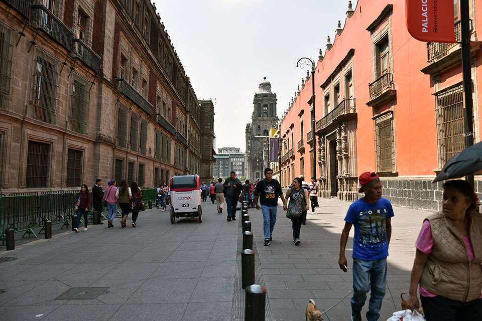 Tour through the streets and the historic center of Mexico