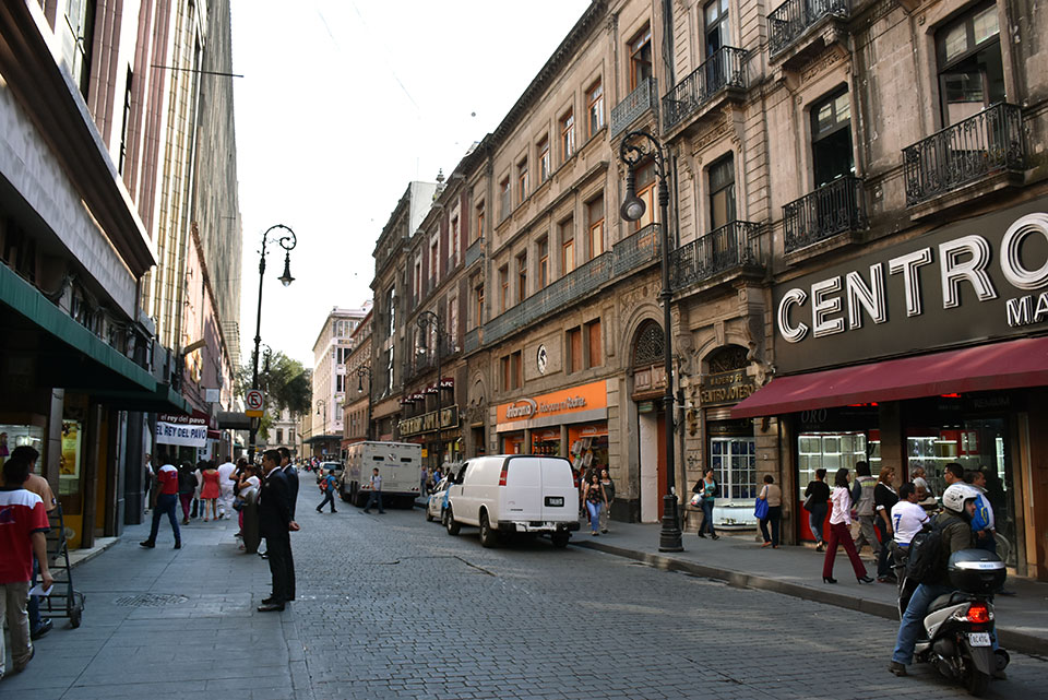 Tour through the streets and the historic center of Mexico